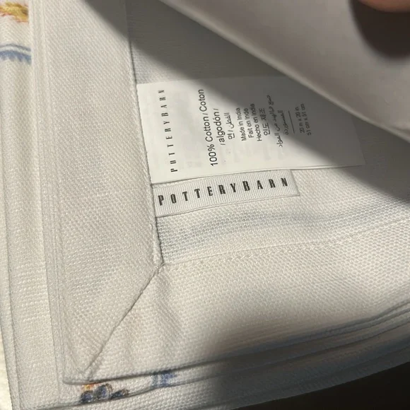 Pottery Barn Botanical Bunny 🐰 Cotton Napkins Set Of 4 BNWT - Picture 7 of 7